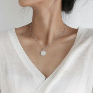 Coin Medallion Necklace (Silver)
